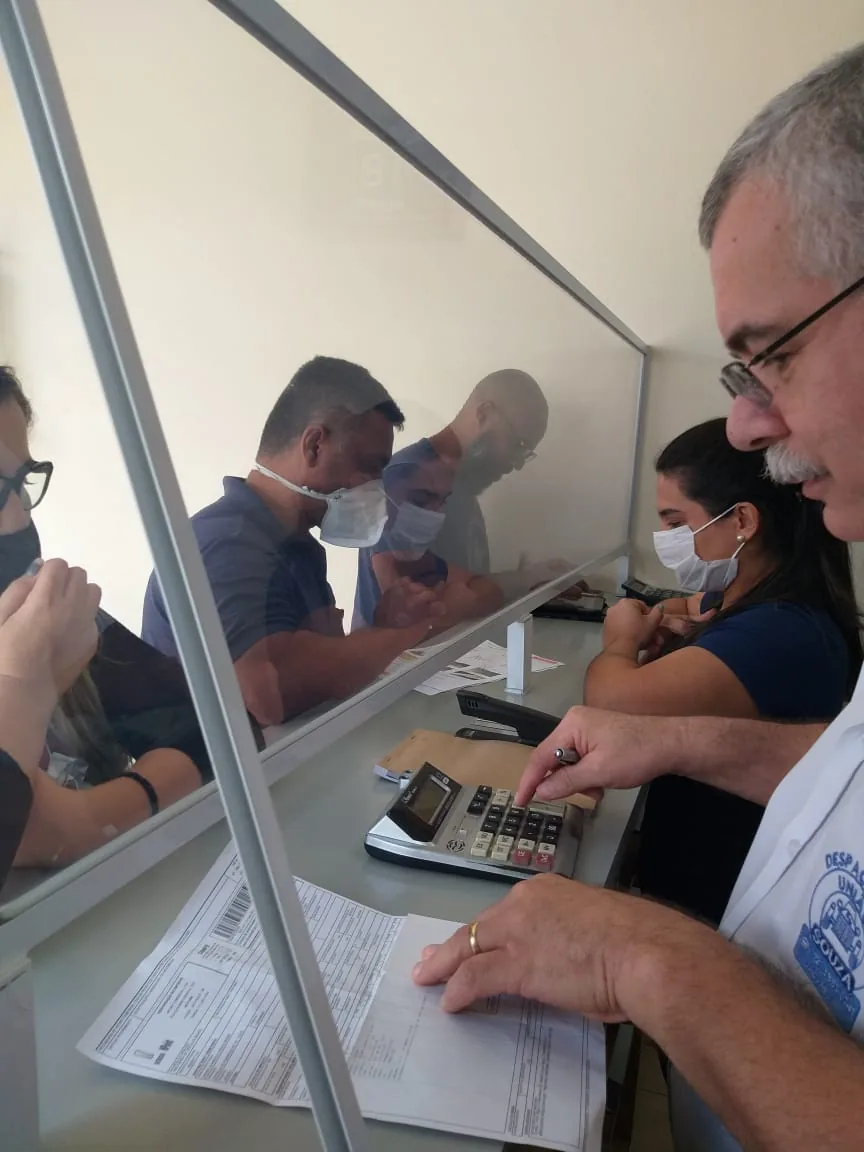 Profissional da União Souza no atendimento ao cliente
